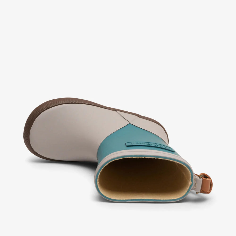 Single children's boot with beige and blue design