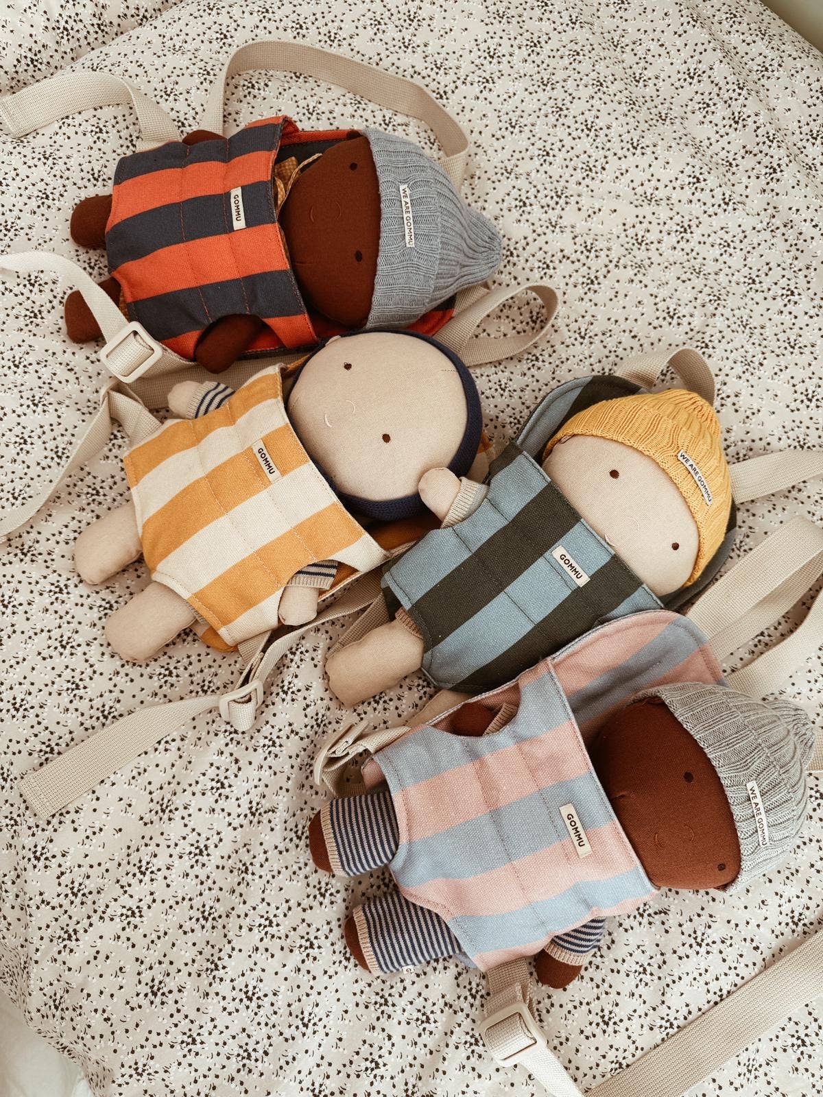 Gommu Doll Carrier: LIGHT NAVY/SUMMER RED